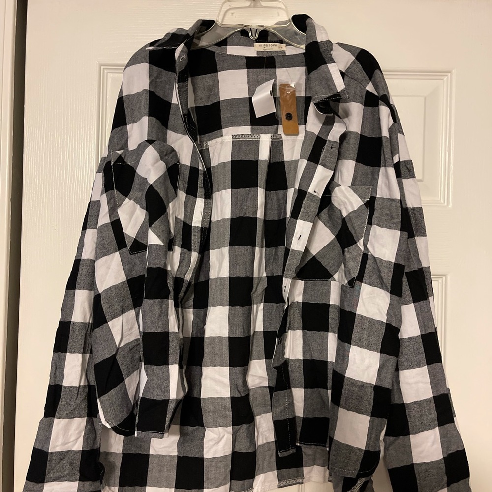 Brand new never worn plaid black and white button down.